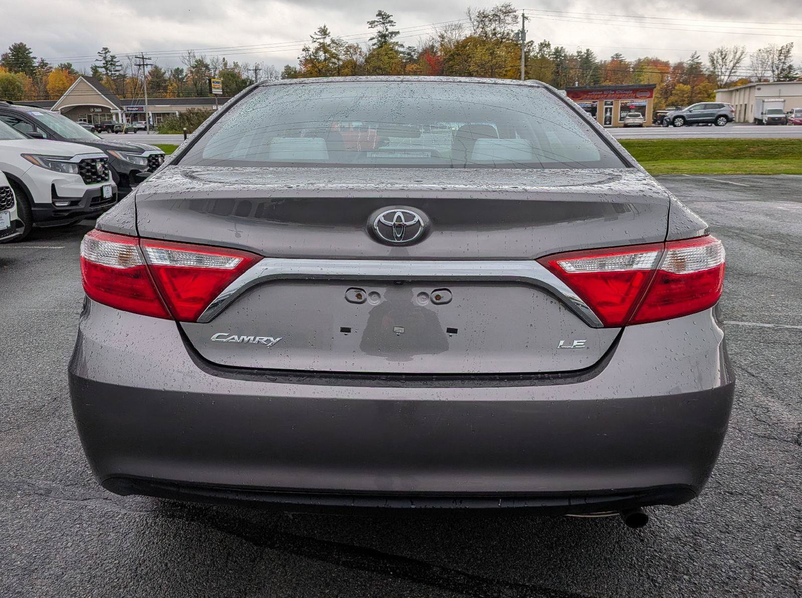 Used 2016 Toyota Camry LE FWD image 9