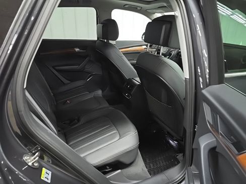 Used 2021 Audi Q5 2.0T Premium w/ Convenience Package AWD/4WD image 18