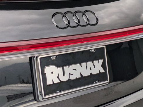 Used 2025 Audi Q4 e-tron Premium Plus w/ Premium Plus image 19