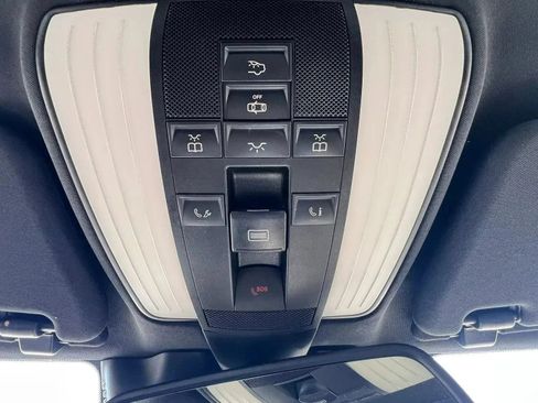 Used 2015 Mercedes-Benz E 400 Sedan w/ Driver Assistance Package image 42