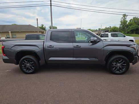Used 2023 Toyota Tundra Platinum AWD/4WD image 2