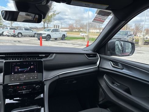 New 2026 Jeep Grand Cherokee Laredo image 51