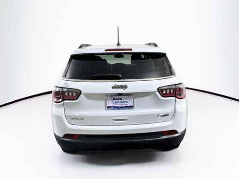 Used 2022 Jeep Compass Latitude AWD/4WD image 6
