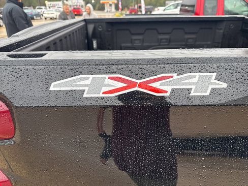 Used 2020 Chevrolet Silverado 1500 Custom w/ Custom Value Package image 9