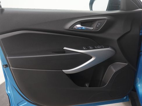 Used 2025 Chevrolet Trax RS w/ Driver Confidence Package image 20