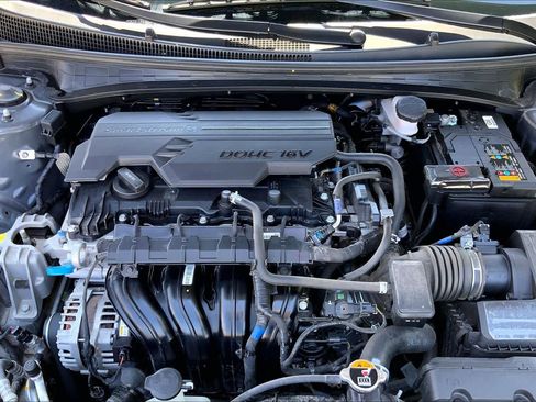 Used 2025 Hyundai Elantra Sport FWD image 30