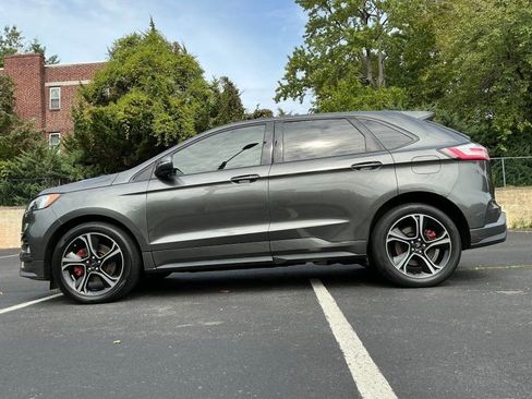 Used 2019 Ford Edge ST w/ Convenience Package image 8