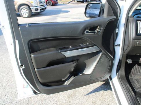 Used 2022 Chevrolet Colorado LT w/ Fleet Safety Package RWD image 13