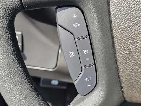 Used 2025 Chevrolet Express 3500 w/ Power Convenience Package RWD image 27