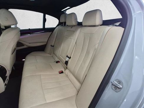 Used 2021 BMW 530i w/ Executive Package RWD image 22