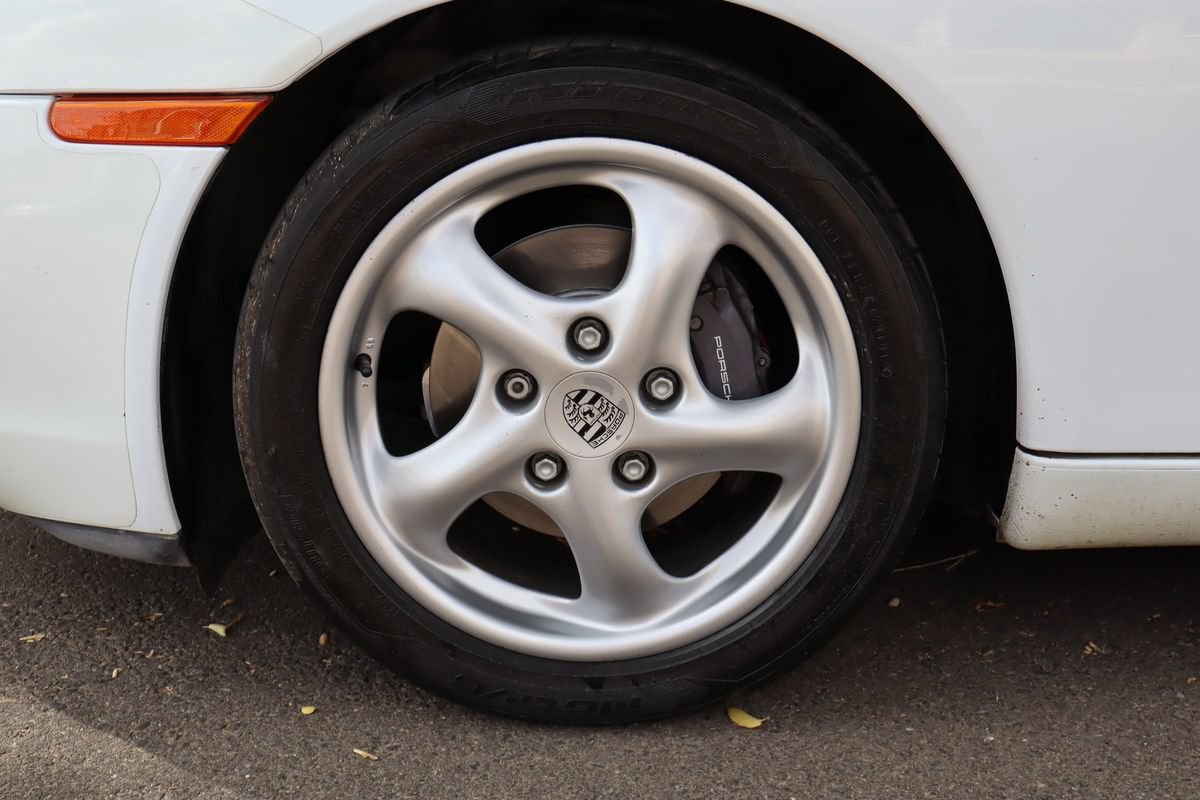 Used 1999 Porsche Boxster RWD image 43