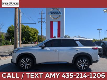 Used 2025 Nissan Pathfinder Platinum
