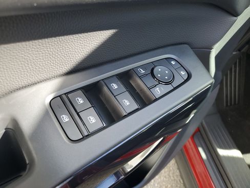 New 2026 Nissan Pathfinder SV image 16