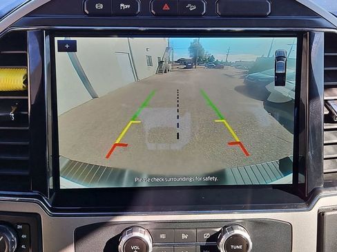 Used 2022 Ford F250 Lariat w/ Black Appearance Package image 16