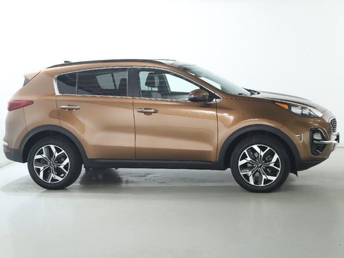 Used 2021 Kia Sportage EX w/ EX Technology Package image 11