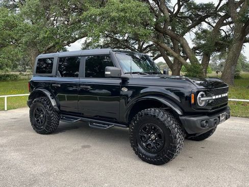 Used 2023 Ford Bronco Wildtrak AWD/4WD image 3