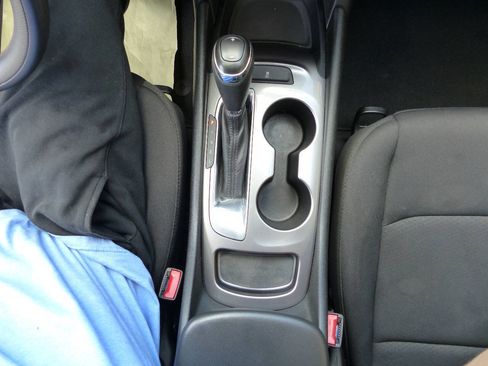 Used 2020 Chevrolet Malibu LS FWD image 29