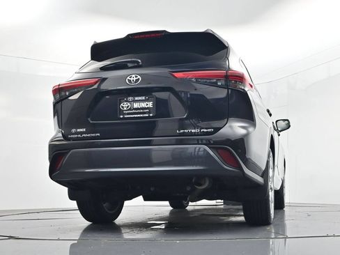 Used 2023 Toyota Highlander Limited AWD/4WD image 47