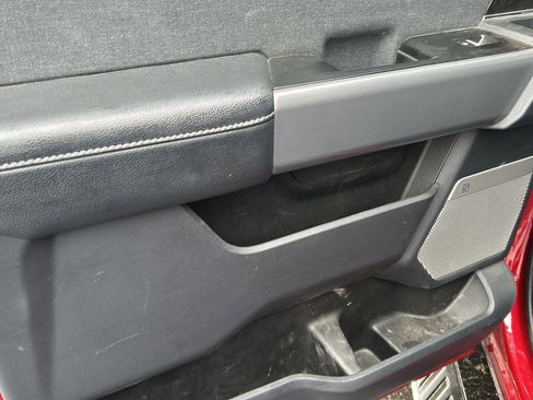 Used 2024 Ford F350 Lariat image 11