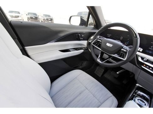 New 2026 Cadillac Lyriq Sport image 8