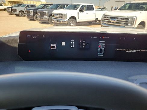 New 2025 Ford Expedition Active image 23