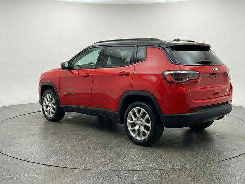 Used 2025 Jeep Compass Limited image 6