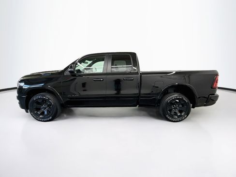 Used 2025 RAM 1500 Big Horn AWD/4WD image 4
