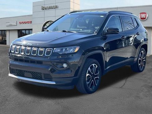 Used 2022 Jeep Compass Limited w/ Mopar Graphics Package AWD/4WD image 3