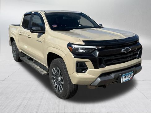 Used 2024 Chevrolet Colorado Z71 w/ Z71 Convenience Package 2 image 2