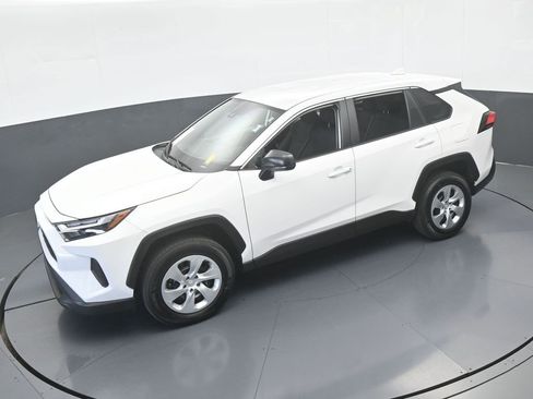 Used 2025 Toyota RAV4 LE FWD image 40