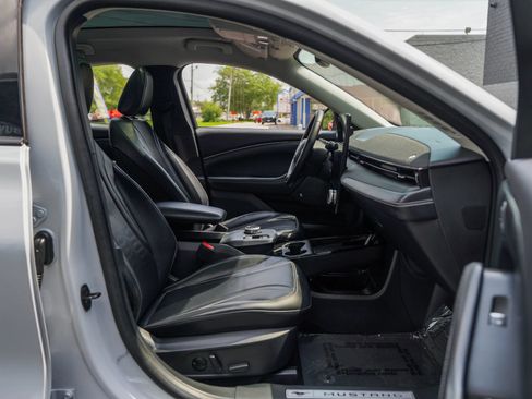 Used 2022 Ford Mustang Mach-E Premium RWD image 27