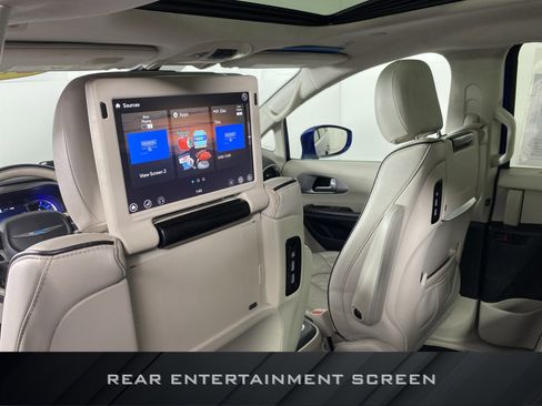 Used 2018 Chrysler Pacifica Limited w/ Advanced Safetytec Group image 34