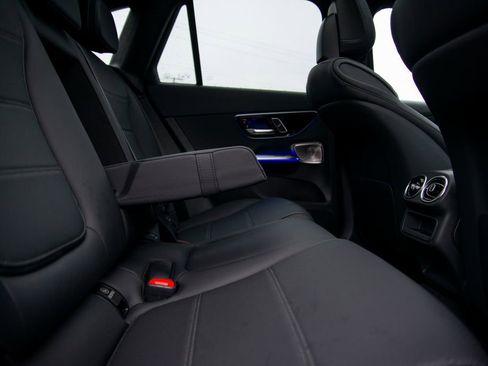 New 2026 Mercedes-Benz GLC 300 4MATIC image 14