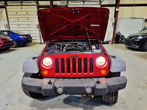 Used 2011 Jeep Wrangler Sport AWD/4WD image 38
