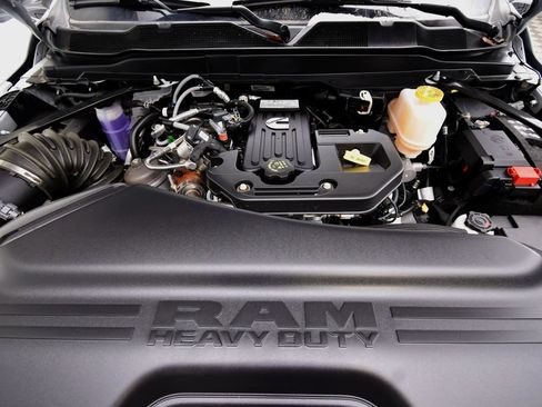 New 2026 RAM 5500 Tradesman w/ Chrome Appearance Group AWD/4WD image 32