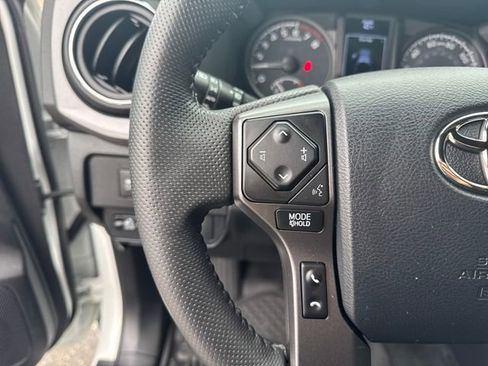 Used 2023 Toyota Tacoma TRD Sport w/ Technology Package AWD/4WD image 20