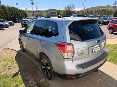 Used 2018 Subaru Forester 2.5i Limited AWD/4WD image 6