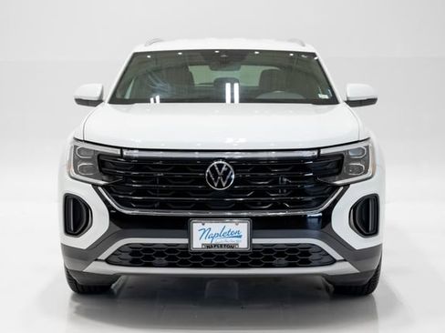 Used 2024 Volkswagen Atlas Cross Sport SE AWD/4WD image 4