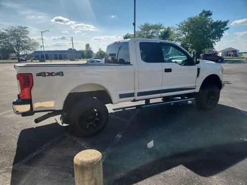 Used 2017 Ford F250 XLT AWD/4WD image 6