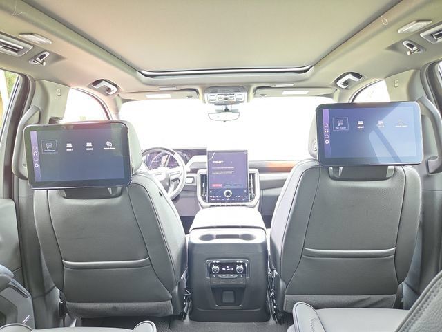 New 2026 GMC Yukon Denali w/ Denali Reserve Package AWD/4WD image 15