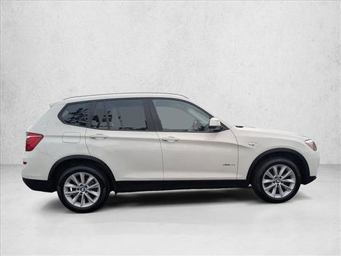Used 2017 BMW X3 xDrive28i image 4