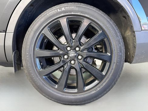 Used 2020 Lincoln Nautilus Reserve w/ Monochromatic Package AWD/4WD image 34