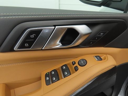 Certified 2025 BMW X5 xDrive40i w/ Parking Assistance Package image 23