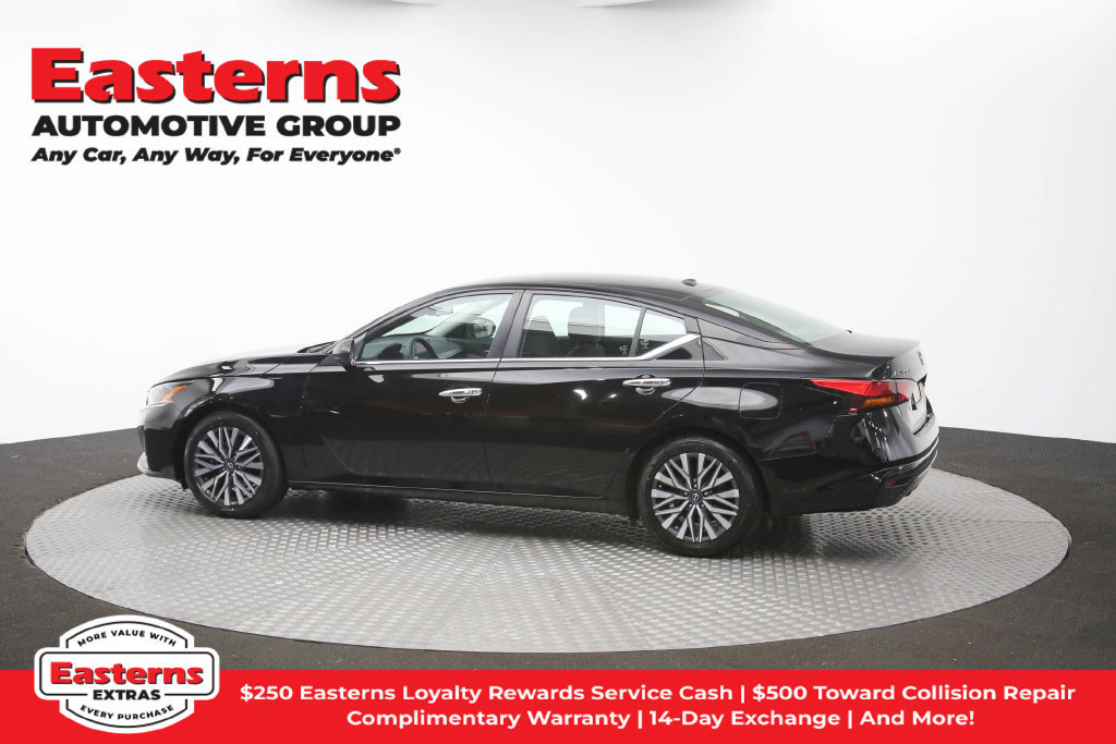 Used 2024 Nissan Altima 2.5 SV FWD image 58