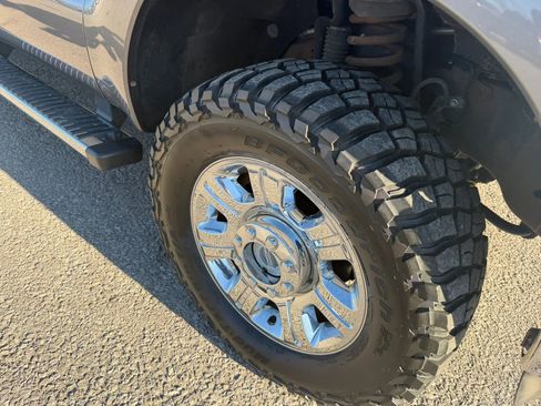 Used 2012 Ford F250 Lariat w/ Chrome Pkg image 21