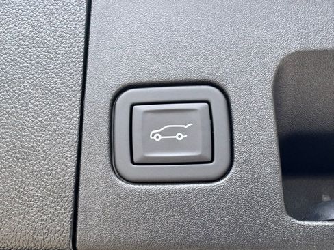 Used 2024 Cadillac XT4 Premium Luxury w/ Technology Package image 29