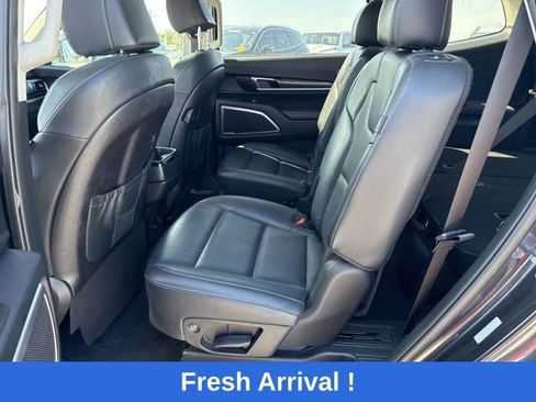 Used 2025 Kia Telluride S AWD/4WD image 3