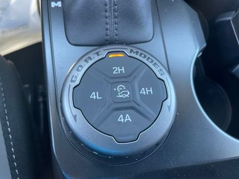 New 2026 Ford Bronco Outer Banks w/ Sasquatch Package AWD/4WD image 16