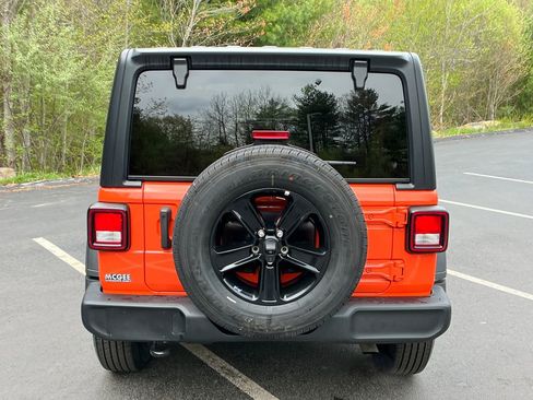Used 2023 Jeep Wrangler Unlimited Sport AWD/4WD image 4