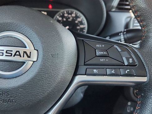 Used 2021 Nissan Versa SR w/ Convenience Package FWD image 39